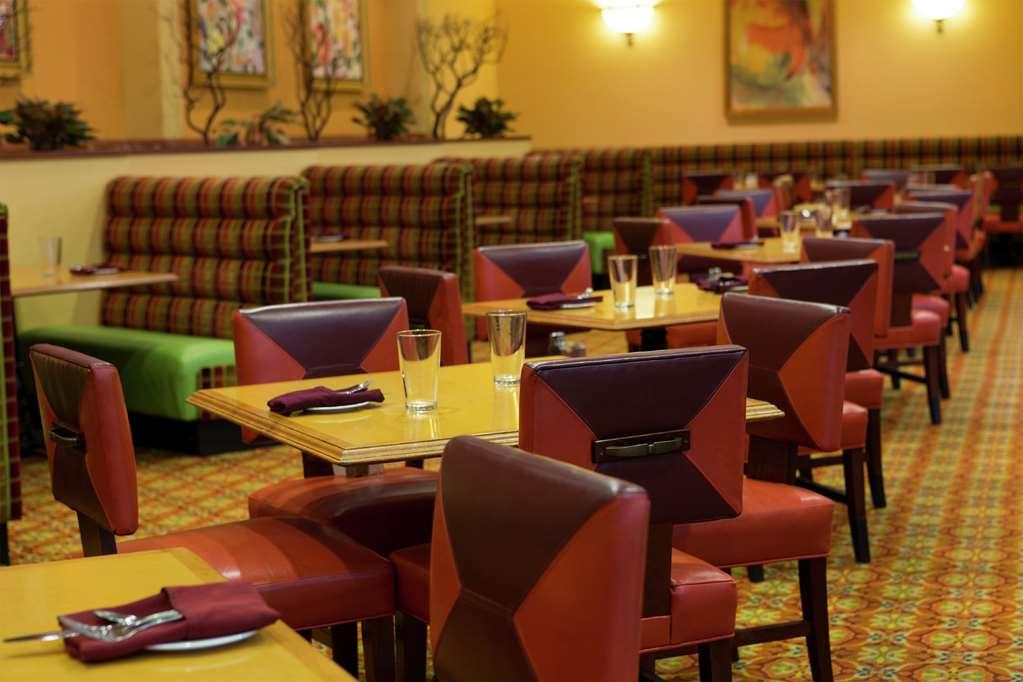 Hilton Charlotte Airport Hotel Ресторан фото