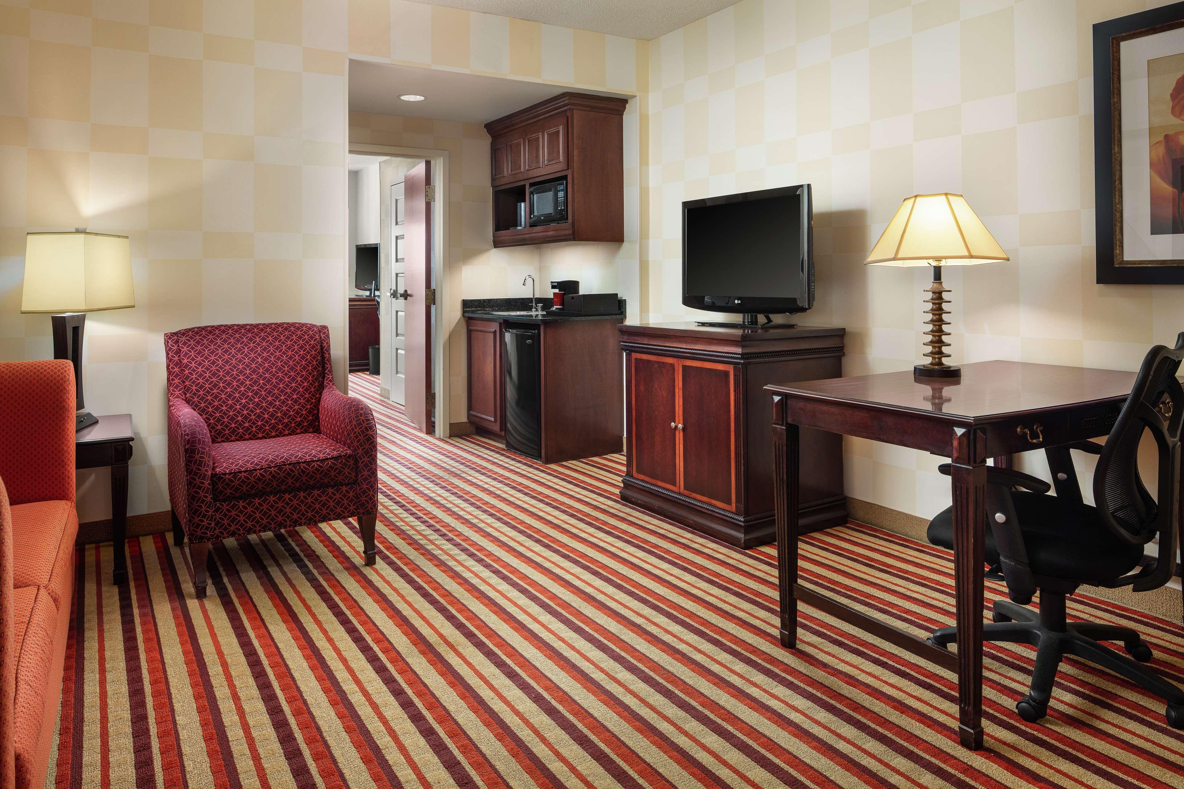 Hilton Charlotte Airport Hotel Екстер'єр фото