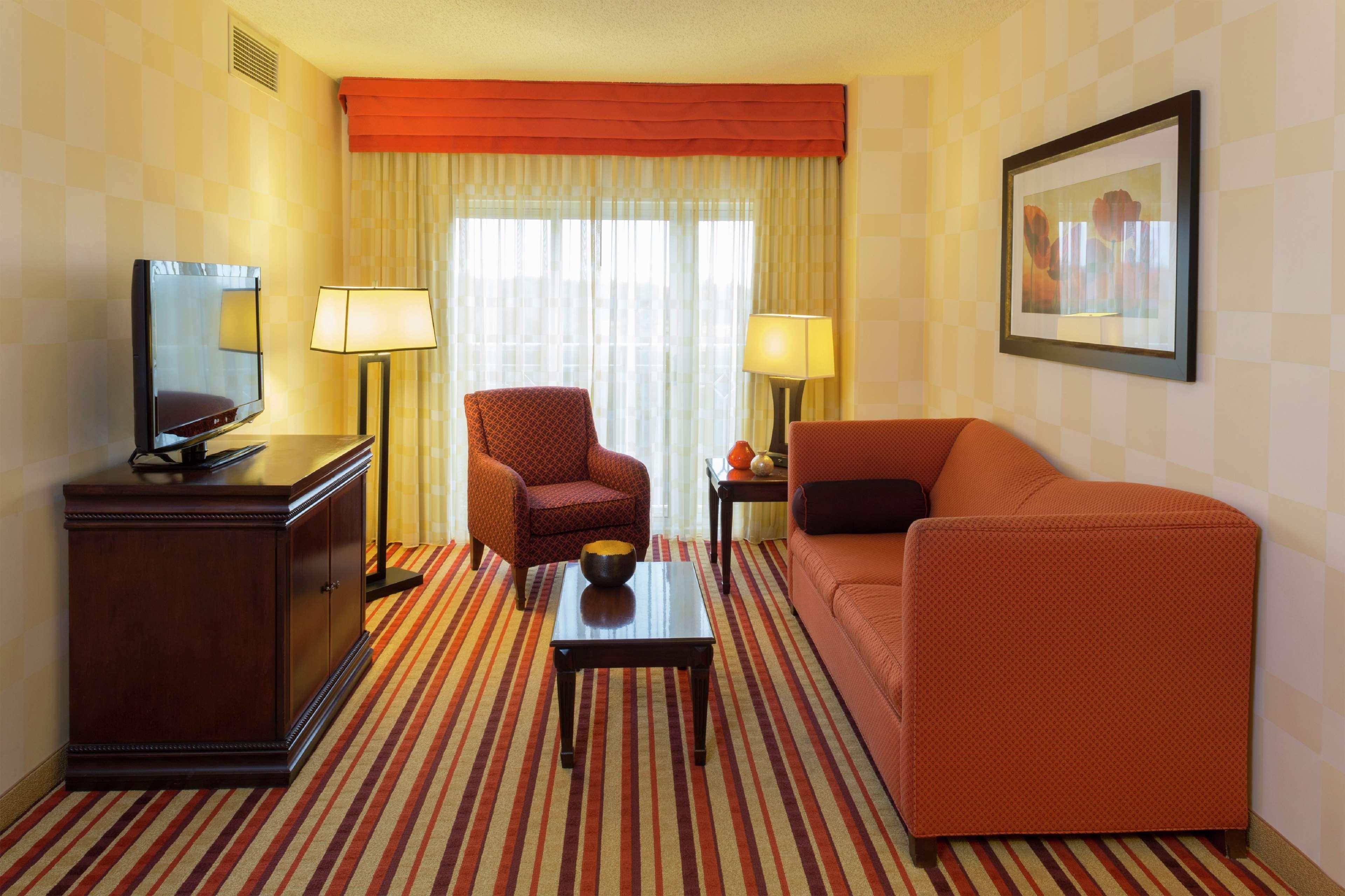 Hilton Charlotte Airport Hotel Екстер'єр фото