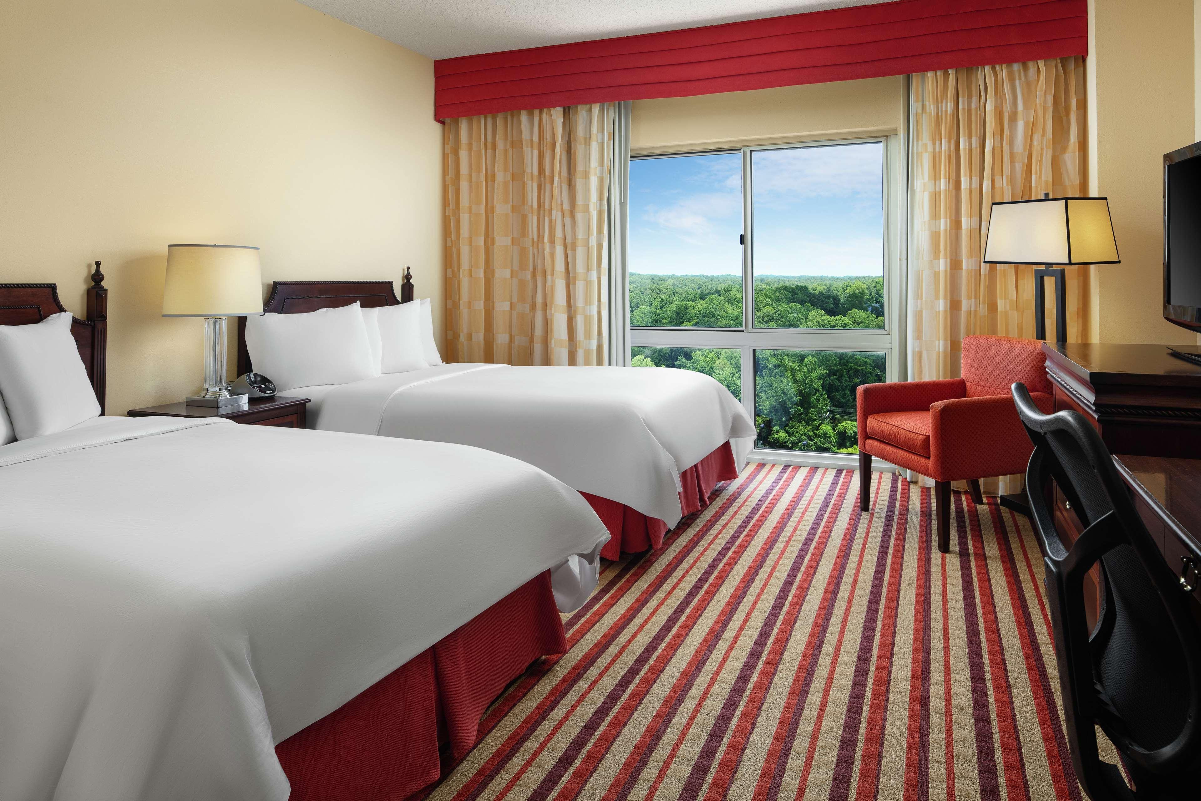 Hilton Charlotte Airport Hotel Екстер'єр фото