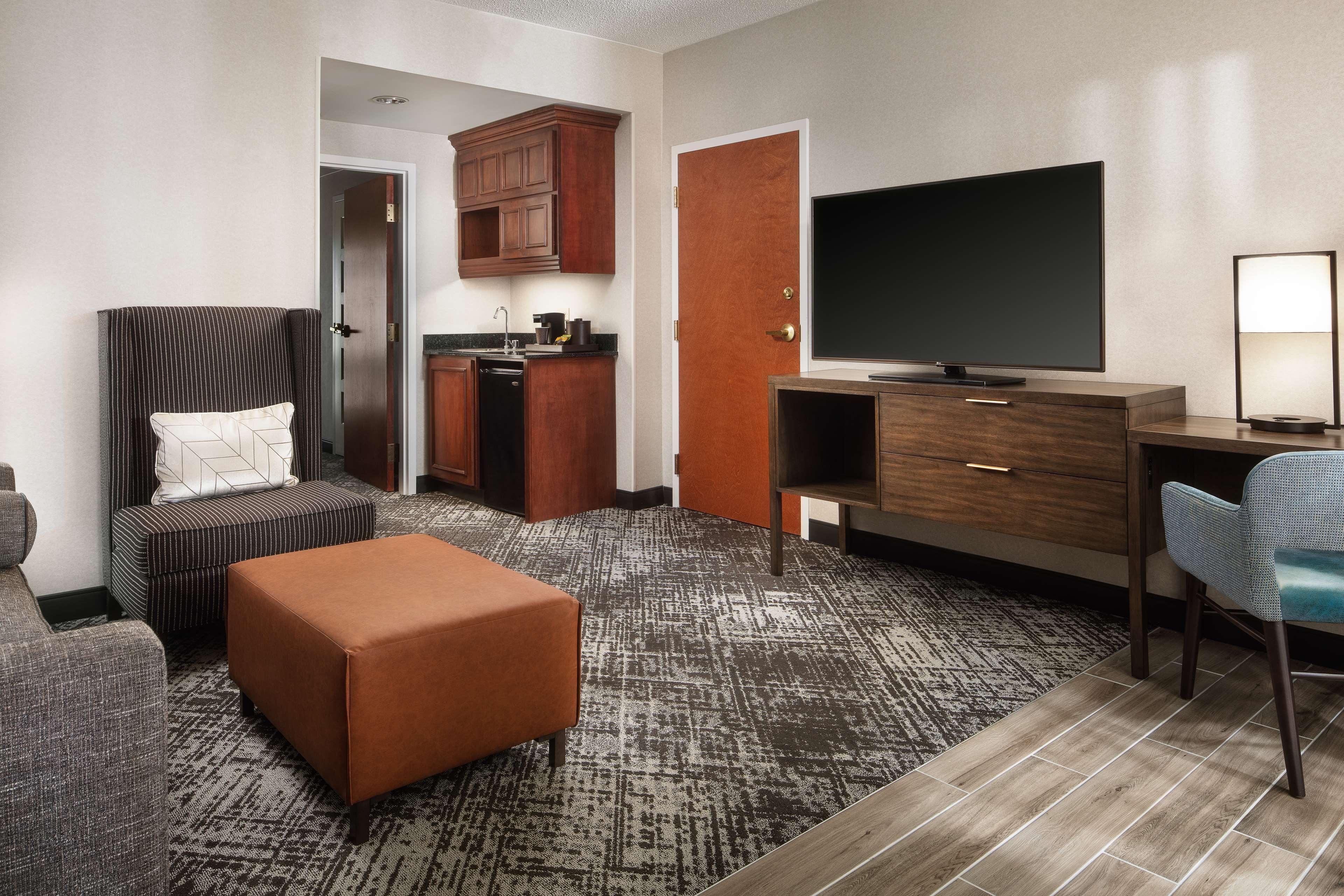 Hilton Charlotte Airport Hotel Екстер'єр фото