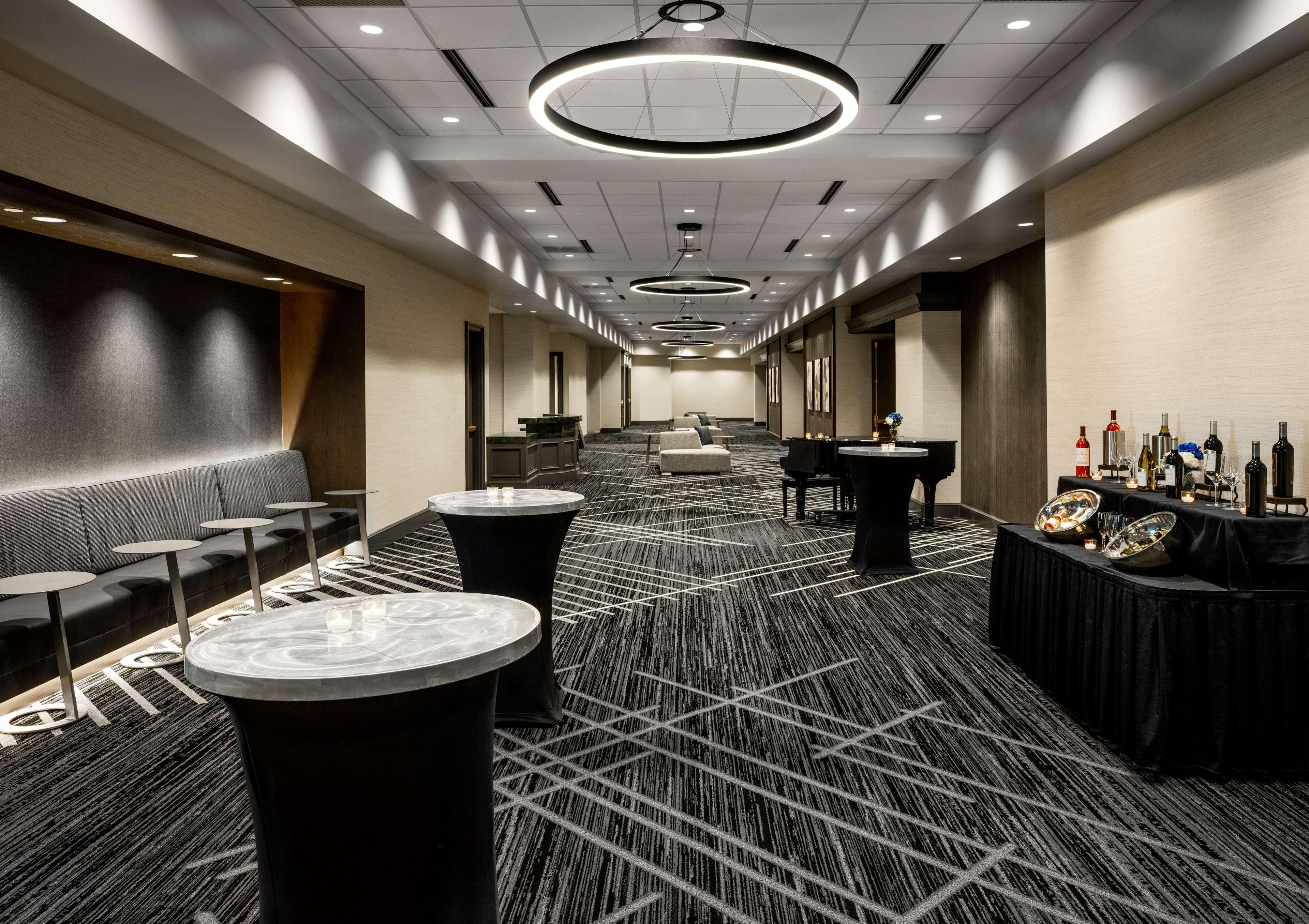 Hilton Charlotte Airport Hotel Екстер'єр фото
