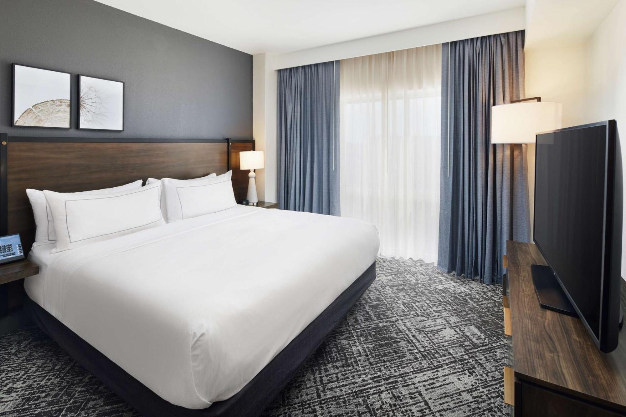 Hilton Charlotte Airport Hotel Екстер'єр фото
