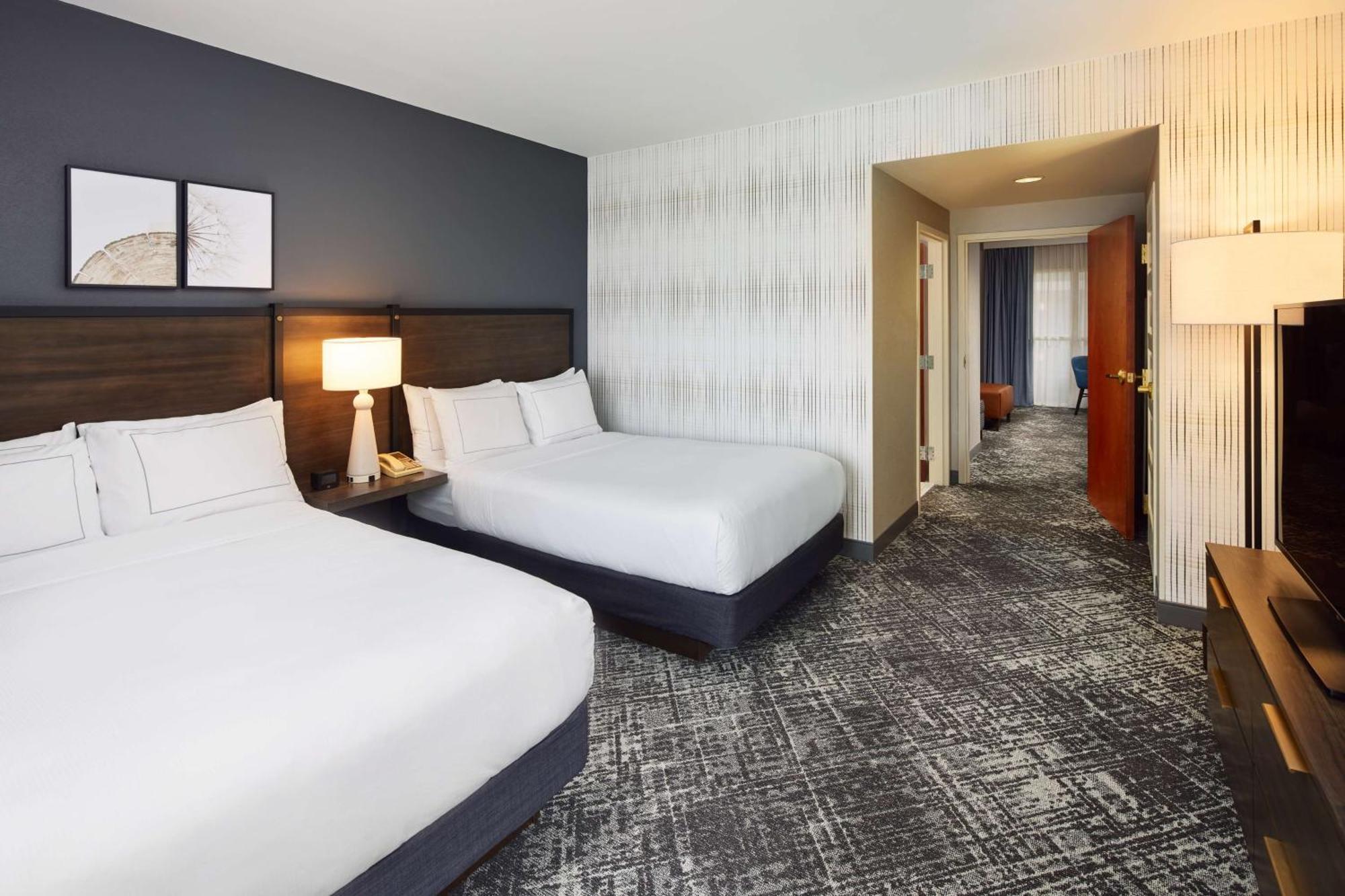 Hilton Charlotte Airport Hotel Екстер'єр фото