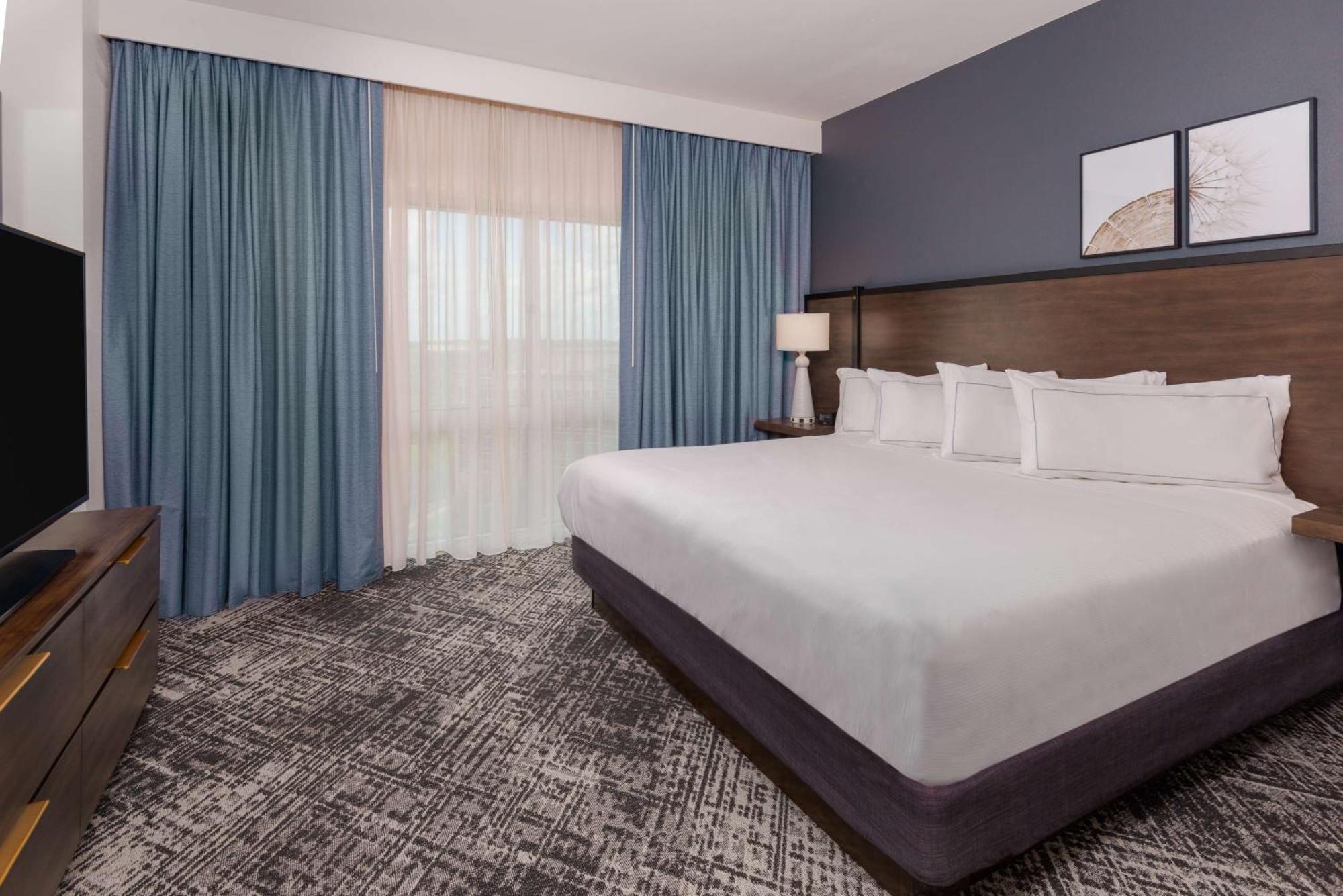 Hilton Charlotte Airport Hotel Екстер'єр фото